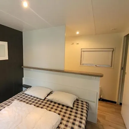 Tiny House Des Amis Camping Érezée